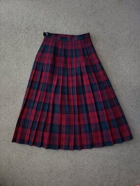 Wool plaid skirt Made in Scotland 24" waist XS